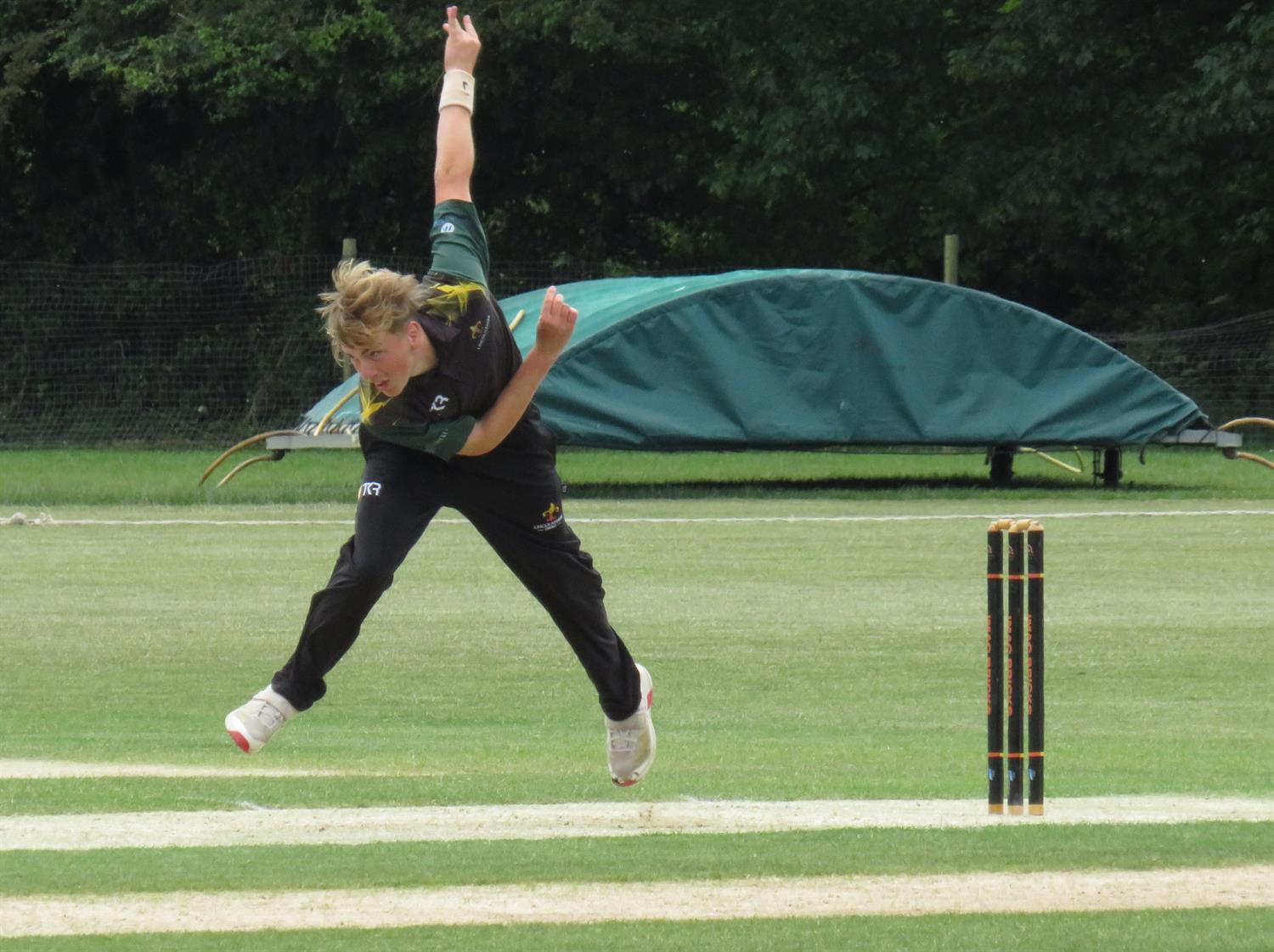 Lincolnshire v Hertfordshire, NCCA T20 Group 2 match, held at Louth CC on 31/05/2026 .
Matty Mills of Lincolnshire in full flow, two excellent spells of bowling on the day.