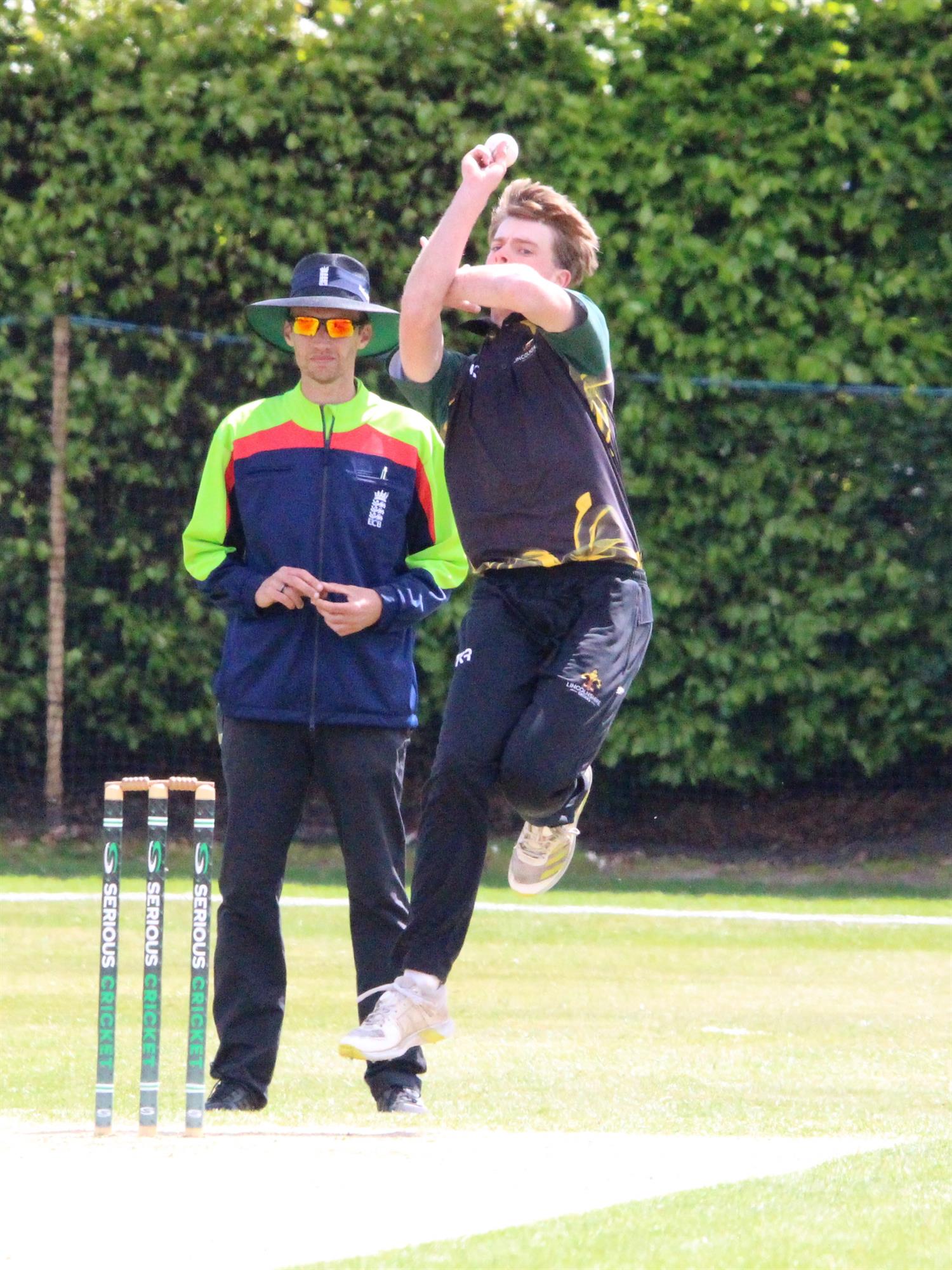 Lincolnshire v Norfolk, NCCA Trophy Group 2 match, held at Woodhall Spa on 10/05/2026 .
Tom Currie bowling for Lincolnshire.