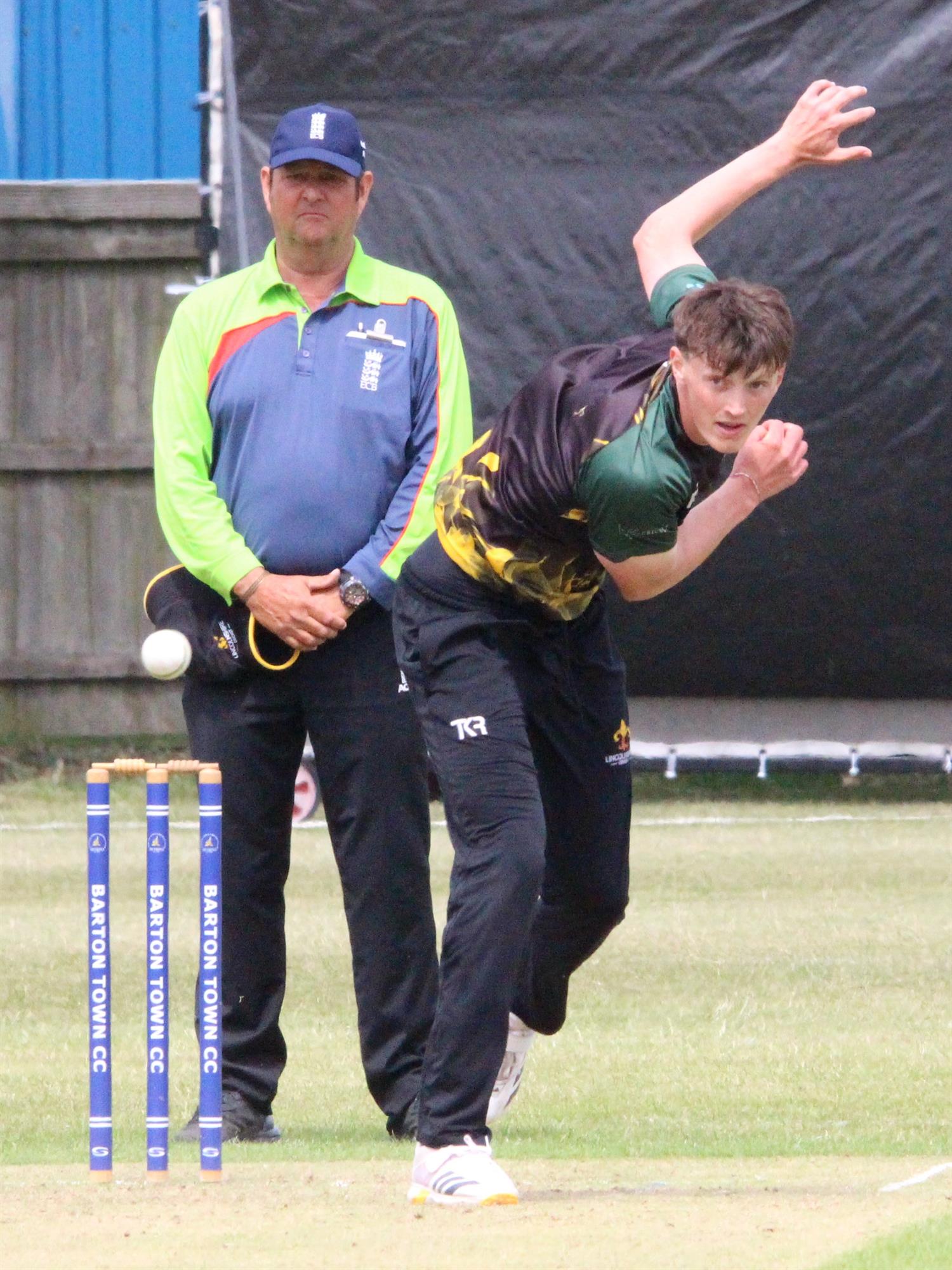 Lincolnshire v Cambridgeshire, NCCA T20 Group 2 match, held at Barton Town CC on 21/06/2026 .
Tom Shephard delivers for Lincolnshire C.C.C.