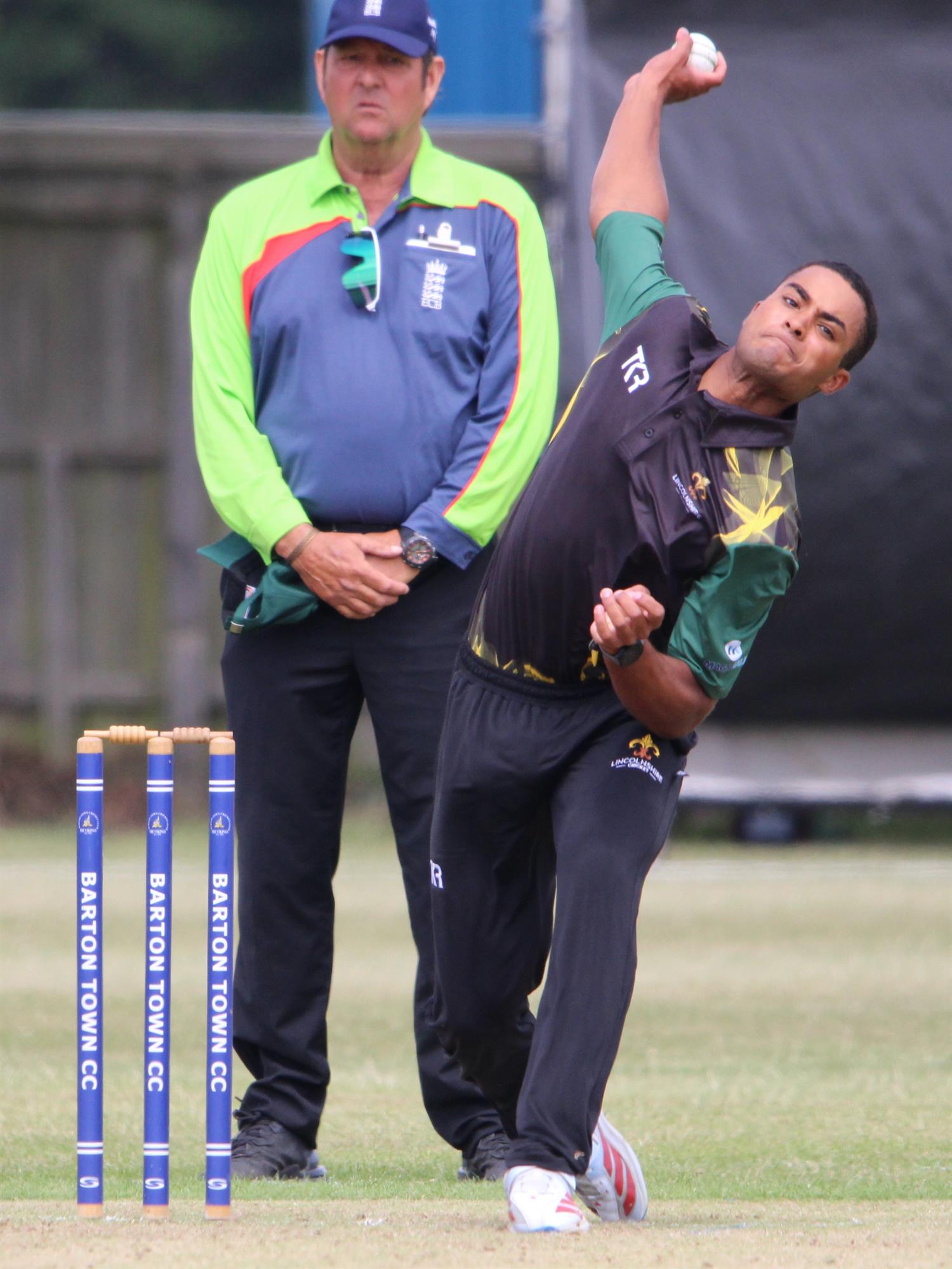 Lincolnshire v Cambridgeshire, NCCA T20 Group 2 match, held at Barton Town CC on 21/06/2026 .
Ben Martindale bowling on T20 debut for Lincolnshire C.C.C.
